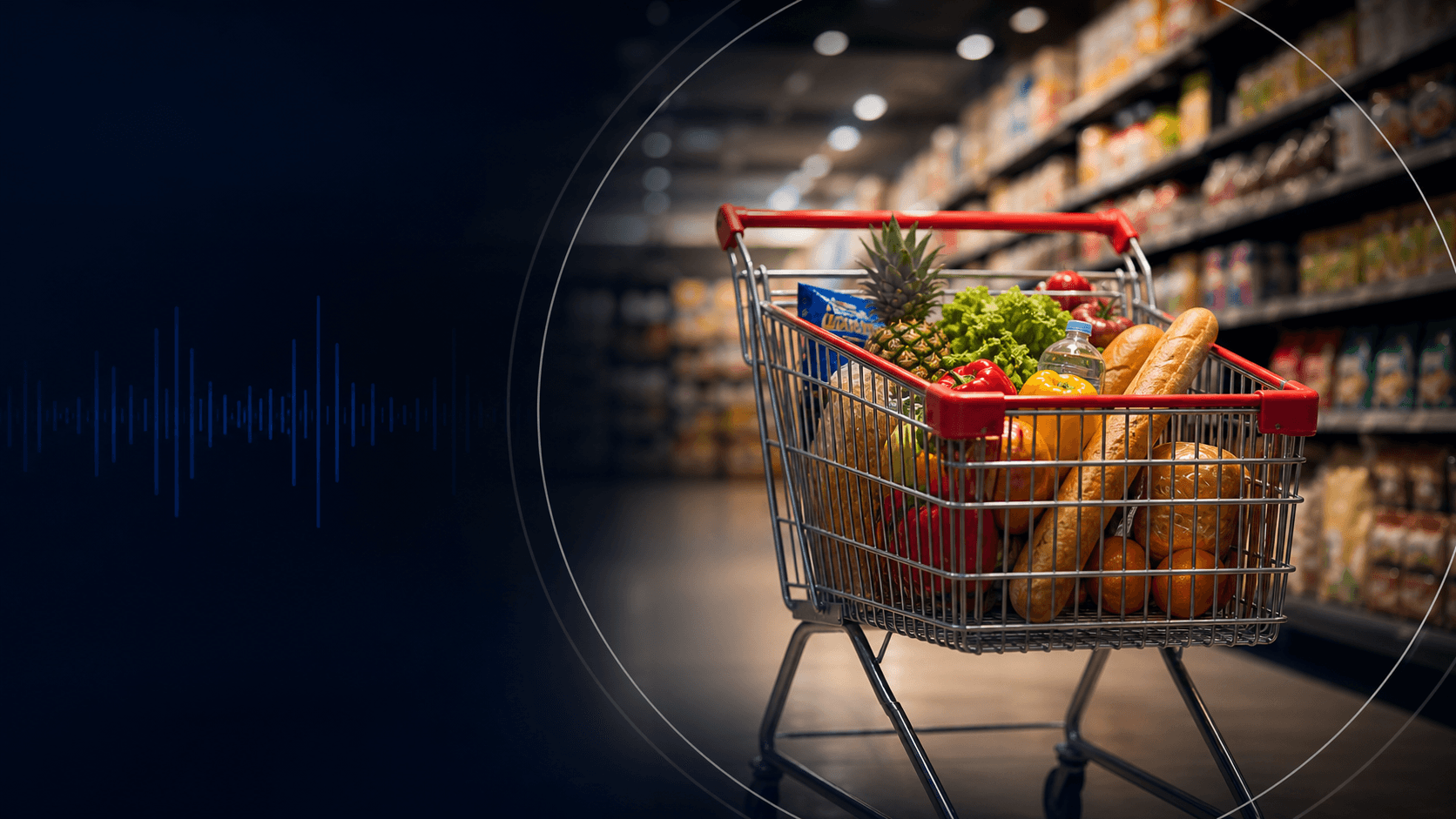 Carrinho de supermercado cheio em corredor de compras